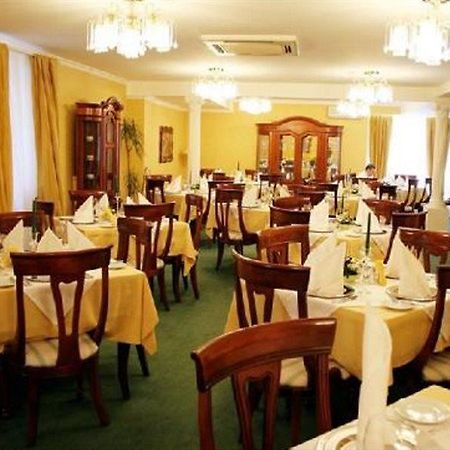 Monte-Nelly Hotel Bucureşti Ngoại thất bức ảnh
