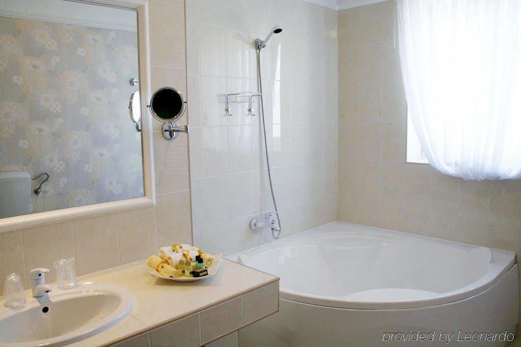 Monte-Nelly Hotel Bucureşti Ngoại thất bức ảnh