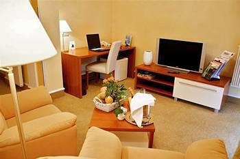 Monte-Nelly Hotel Bucureşti Ngoại thất bức ảnh